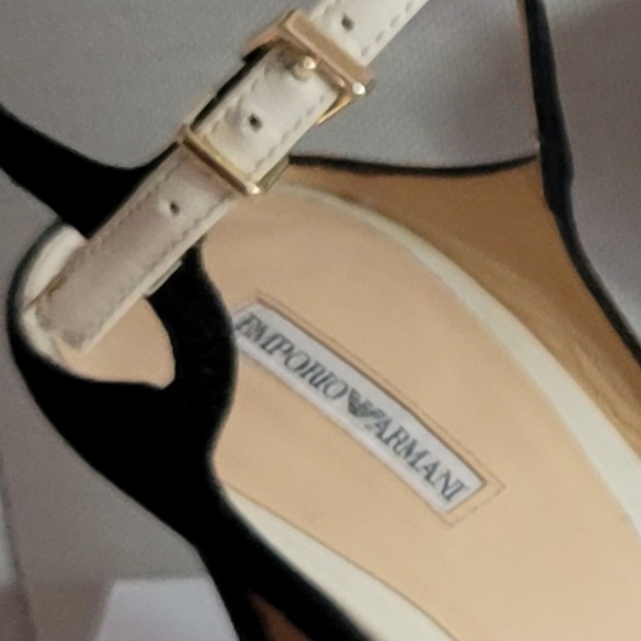 EMPORIO ARMANI Sued Elegant Women's Heels, Size 38 - Picture 9 of 9